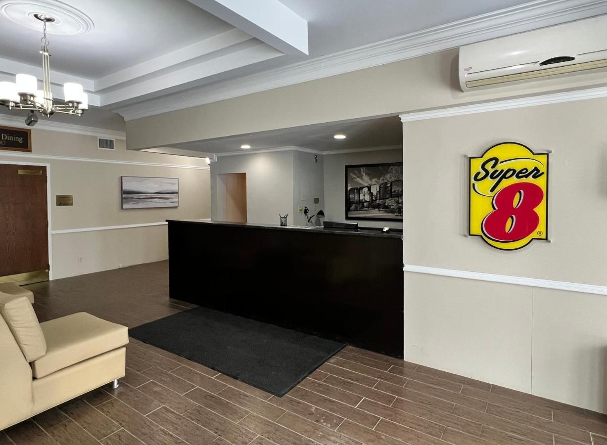Super 8 By Wyndham Kirkland Lake Esterno foto